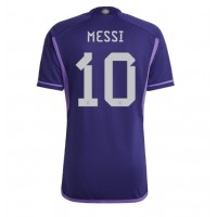 Camisa de Futebol Argentina Lionel Messi #10 Equipamento Secundário Mundo 2022 Manga Curta